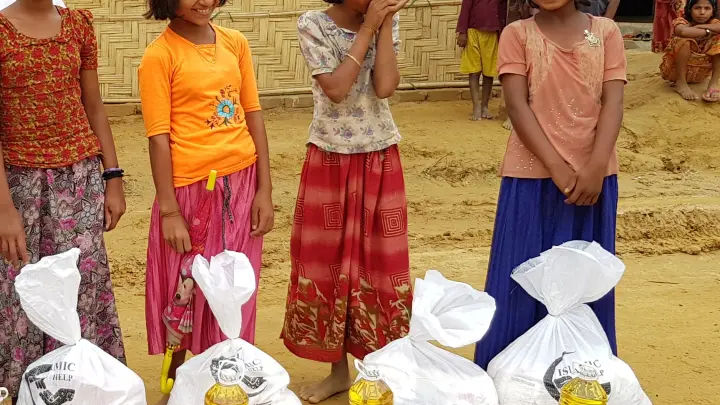 Hadith on Charity: What the Prophet ﷺ Taught Us