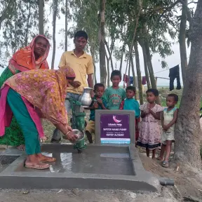 Water Hand Pump vs Water Well: Which Should You Donate?
